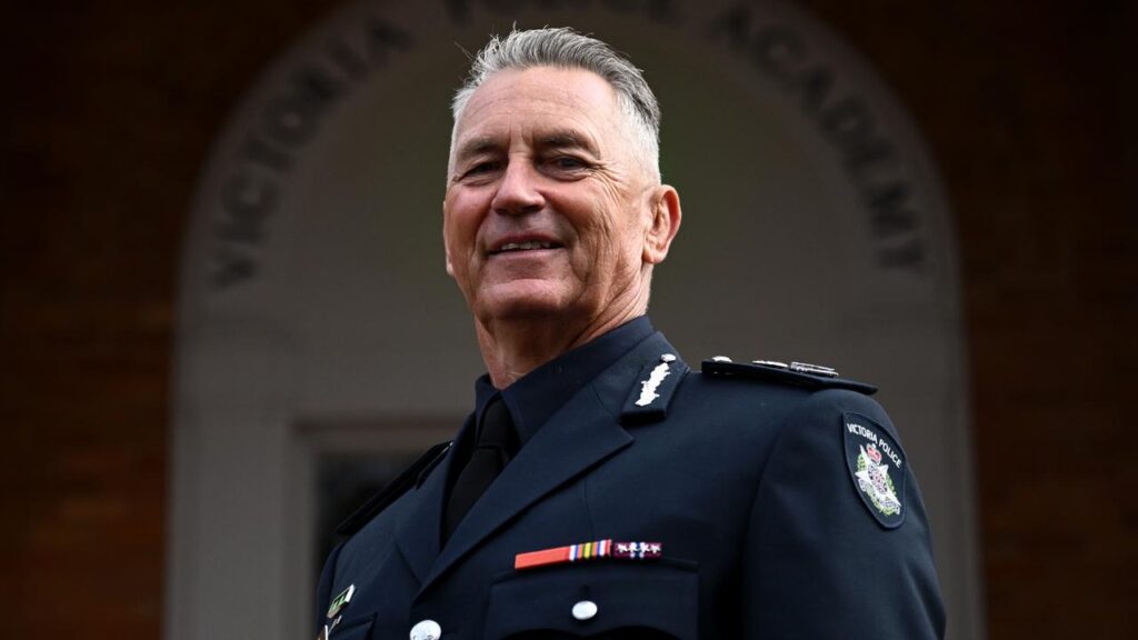 Former New Zealand police commissioner Mike Bush has officially taken the reins of Victoria Police.