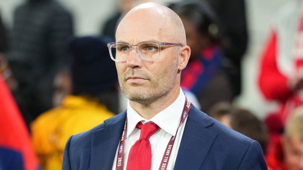 Former Sydney Swans administrator Tom Harley has been appointed the AFL’s chief operating officer.