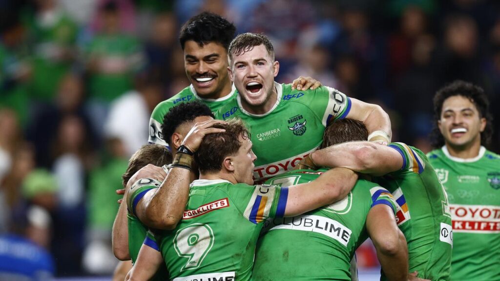 The Raiders have held on for a 16-12 win against the fast-finishing Wests Tigers.
