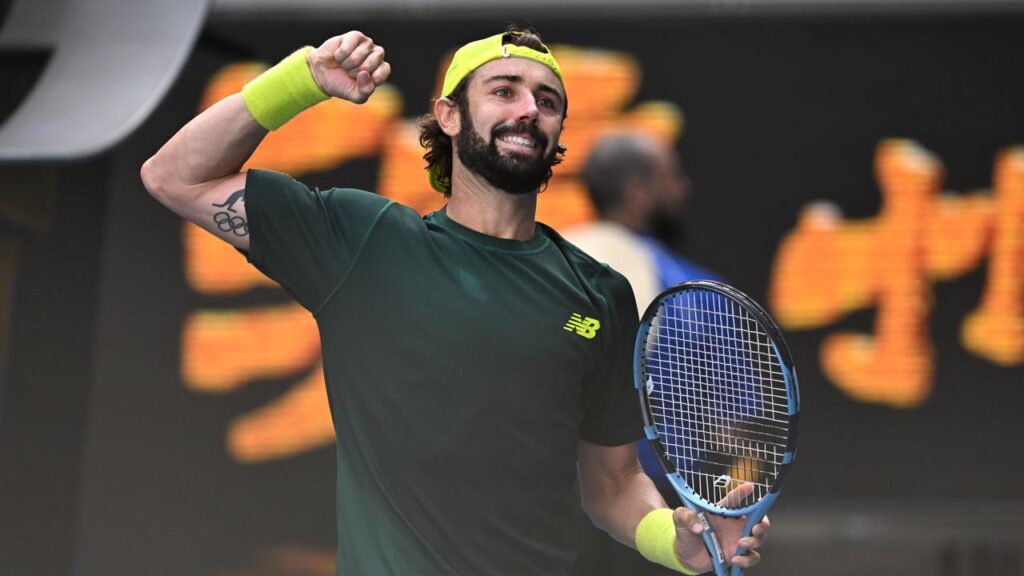 Jordan Thompson has reached Wimbledon’s third round after a titanic duel with Benjamin Bonzi.
