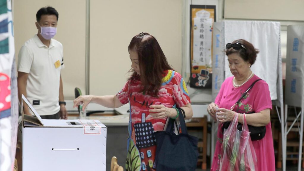 Preliminary results show that the recall efforts failed to remove any of the two dozen KMT MPs.
