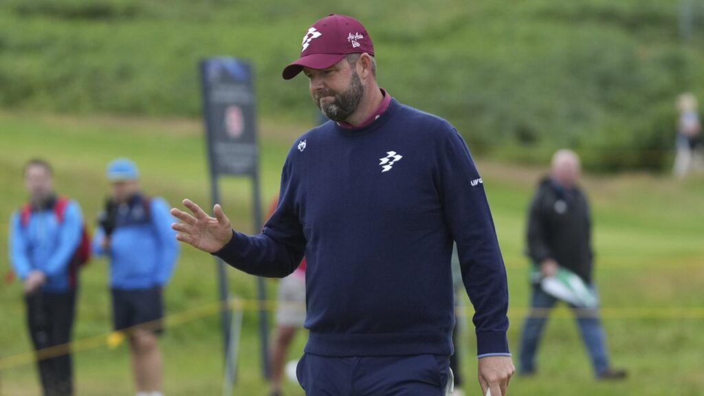 Marc Leishman birdies the 12th as he made his move at the British Open at Royal Portrush.