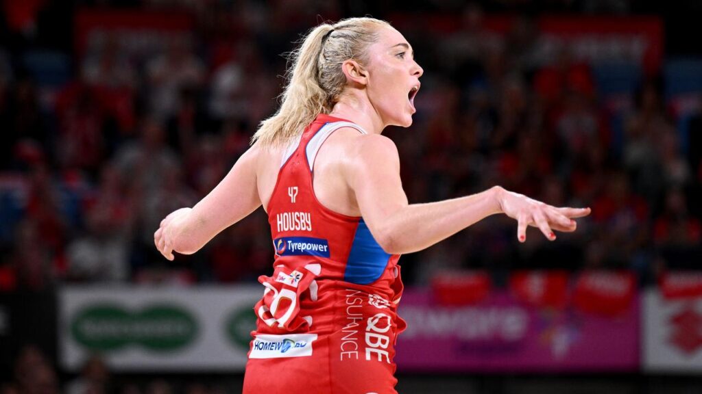 Helen Housby’s hot hand helped NSW beat the Firebirds to enter the finals in winning style.