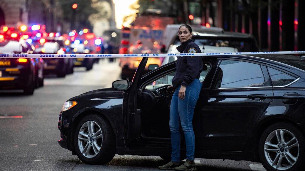 The New York Police confirmed a lone gunman who attacked an office building in Manhattan is dead.