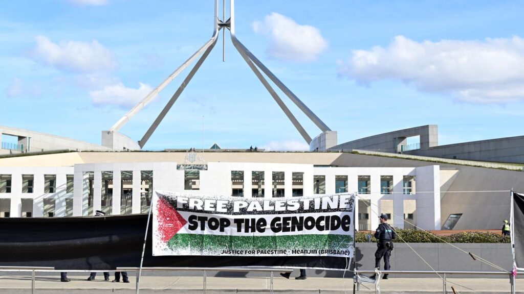Protesters are ramping up the pressure for Australia to recognise Palestinian statehood.
