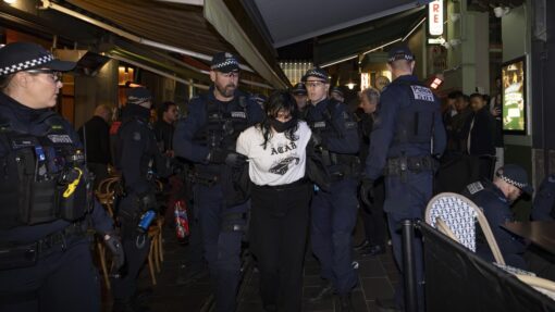 MIZNON RESTAURANT ANTISEMITISM PROTEST