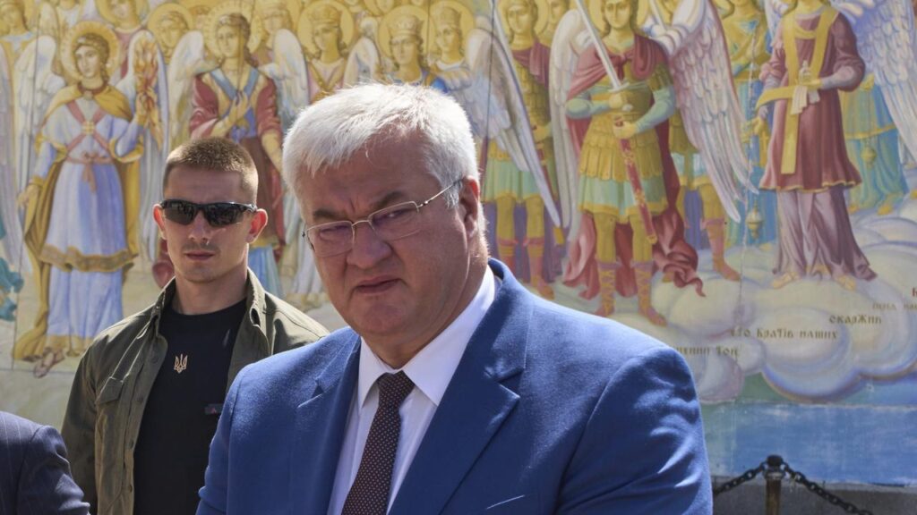 Ukrainian Foreign Minister Andrii Sybiha says the Ukrainian and Russian leaders should meet.
