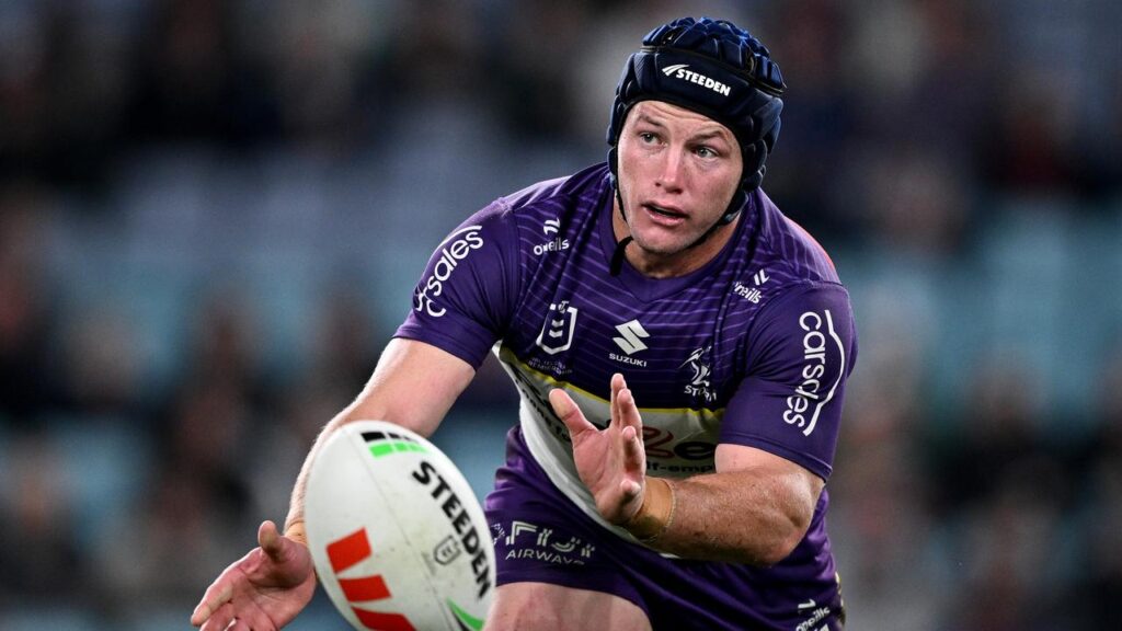 Storm hooker Harry Grant has no plans of leaving Melbourne despite expansion attractions.