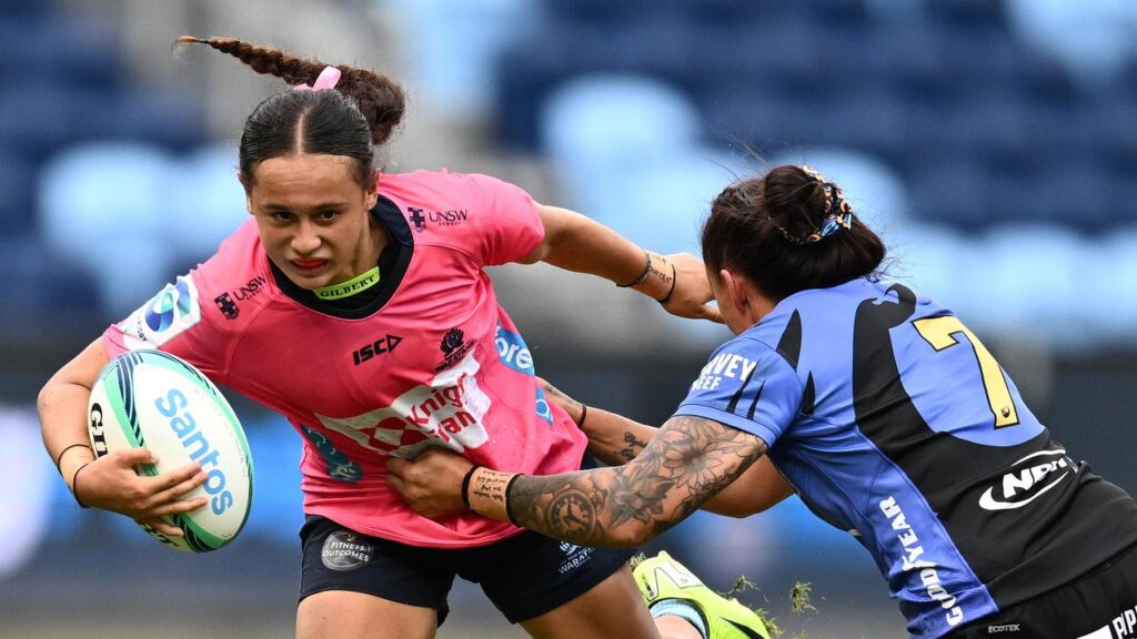 Teenage star Waiaria Ellis (l) has been named in Australia’s 32-player squad for the first time.