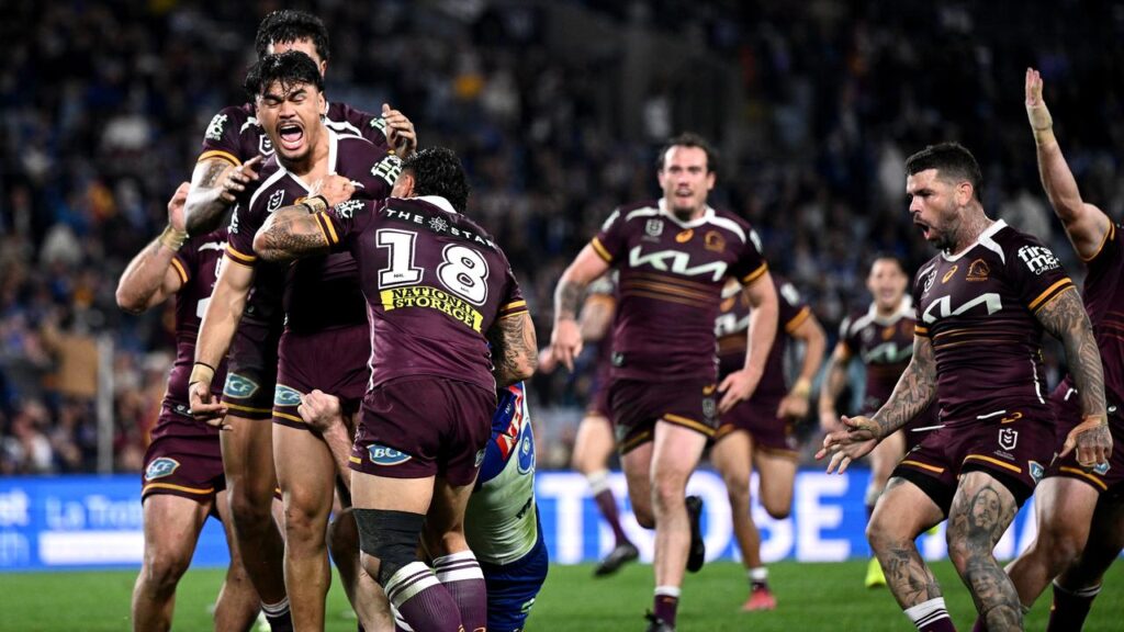 A late try by Brendan Piakura (second left) clinched a sensational victory for the Broncos.