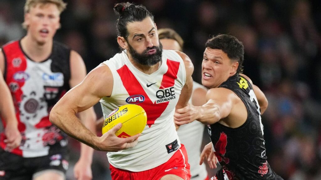 Brodie Grundy helped power the Swans to victory over St Kilda at Marvel Stadium.