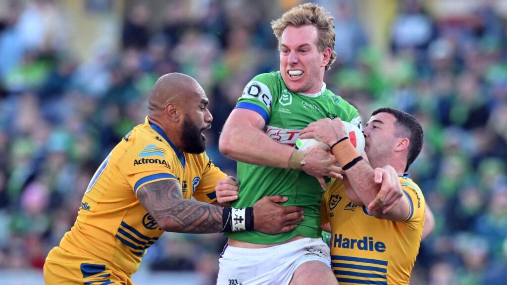 Zac Hosking (c) has extra motivation to make the 2025 grand final with the Canberra Raiders.

