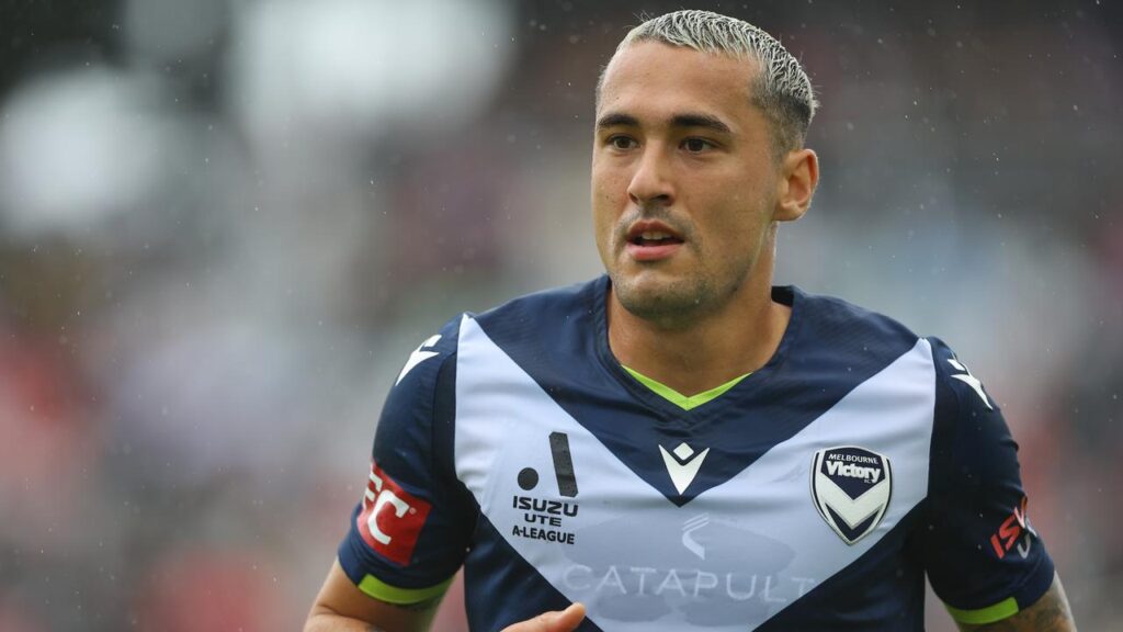 Jason Davidson is back in the ALM, re-signing for Melbourne Victory after three seasons in Europe.