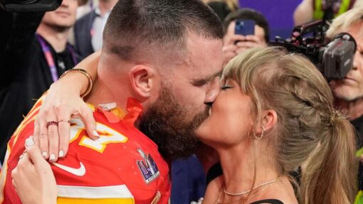 People Taylor Swift Travis Kelce