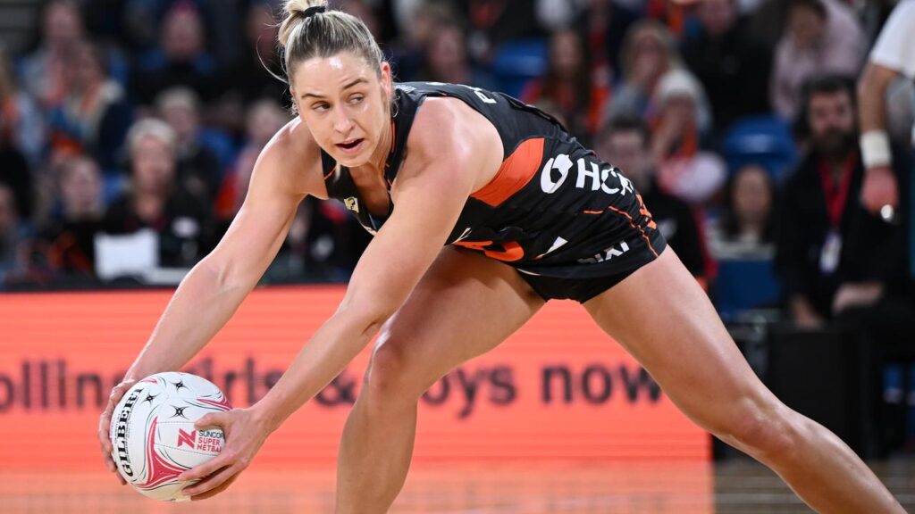 Jamie-Lee Price is leaving the Giants to join the Melbourne Mavericks.
