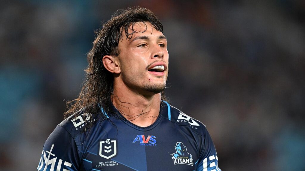 Tino Fa’asuamaleaui says he’s not thinking about his future beyond the Titans’ next three weeks.
