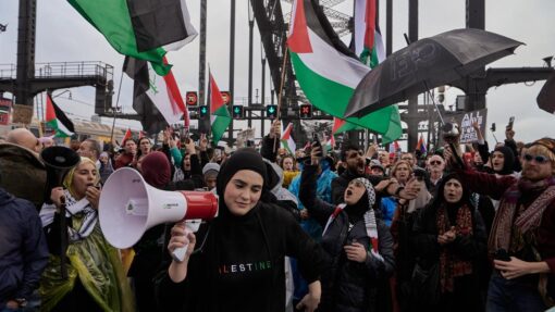 PRO PALESTINE SYDNEY HARBOUR BRIDGE MARCH