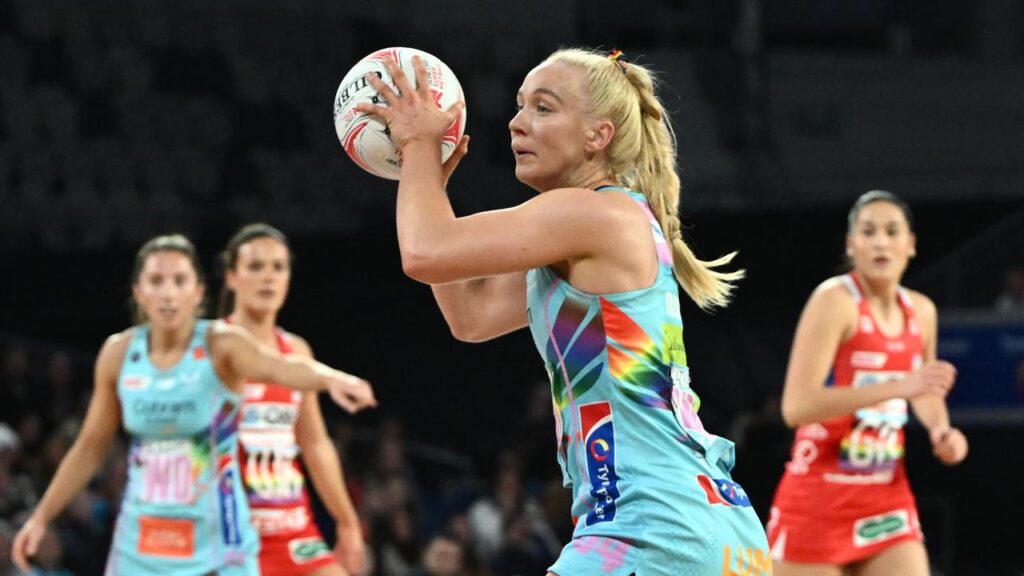 Tayla Fraser has signed with the NSW Swifts, ending her time with the Melbourne Mavericks.