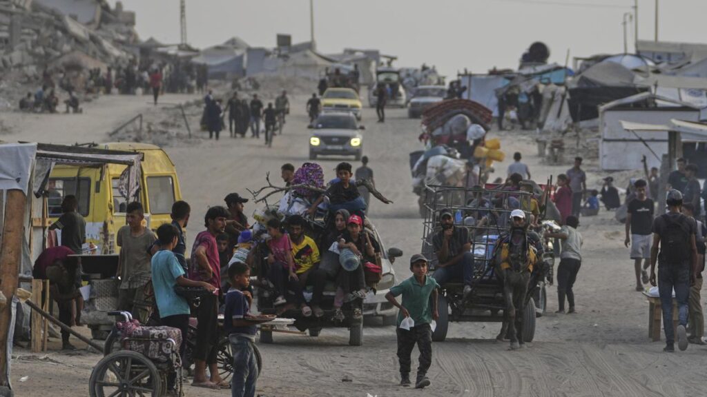 Prime Minister Benjamin Netanyahu repeated the idea that Palestinians should simply leave Gaza.

