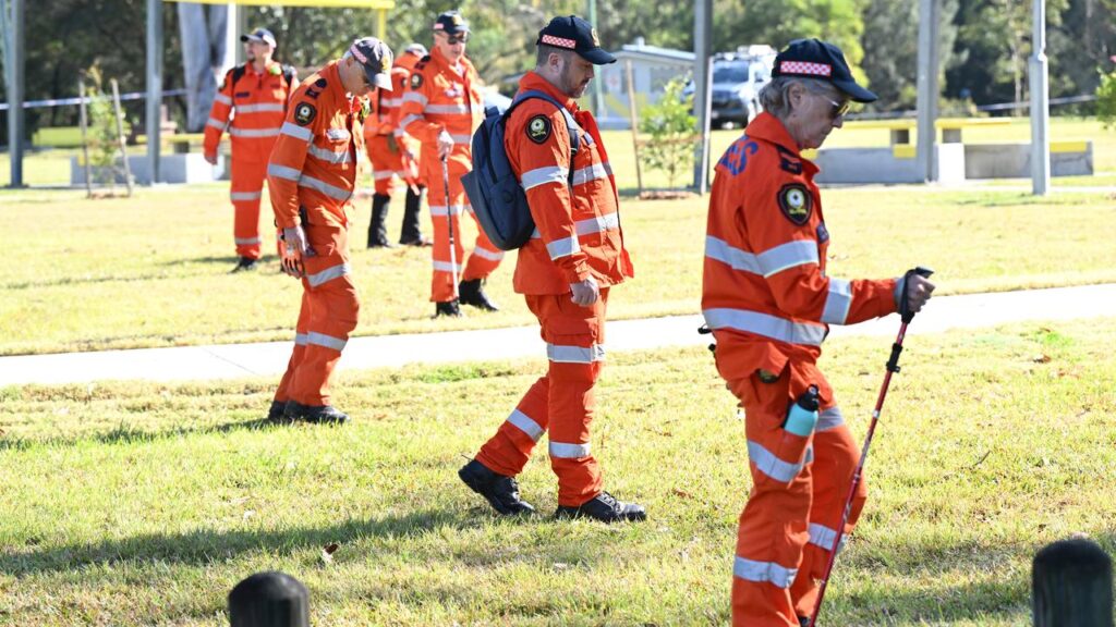 SES volunteers are scouring a park south of Brisbane after a 29-year-old man was found murdered.
