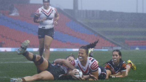 NRLW TIGERS ROOSTERS