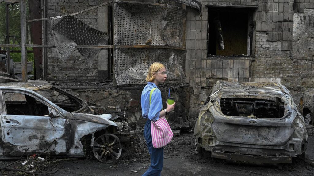 As 14 people were killed in Russia’s latest strikes on Ukraine, the US is calling for peace.
