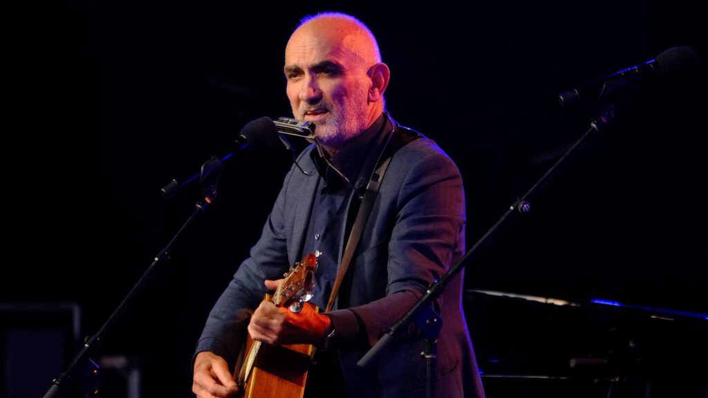 Paul Kelly has released a sequel to much-loved song How to Make Gravy.
