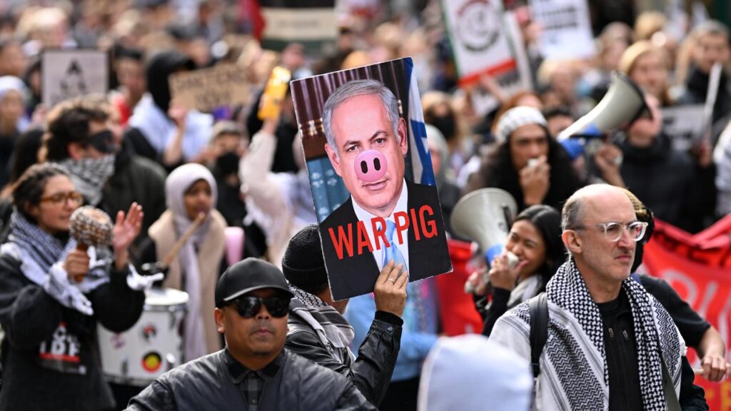 Benjamin Netanyahu’s pledge to seize all of Gaza has drawn scorn from Australian political leaders.
