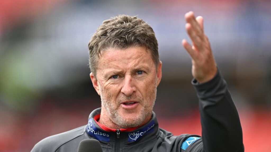 Damien Hardwick is keeping his Gold Coast Suns players grounded ahead of a possible finals series.
