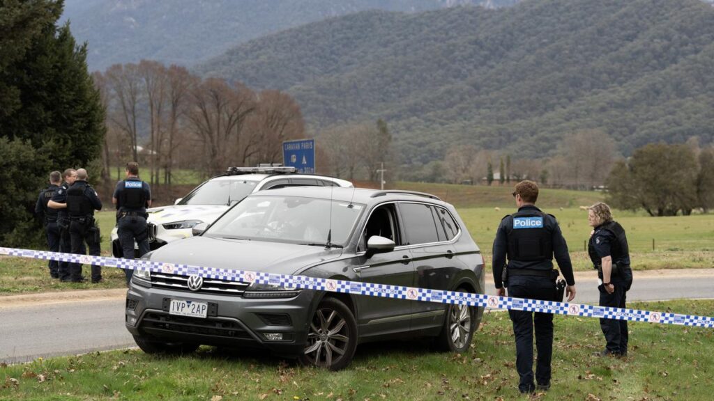 The Porepunkah shooting bears similarities with 2022 Wieambilla attacks, an extremist expert says.