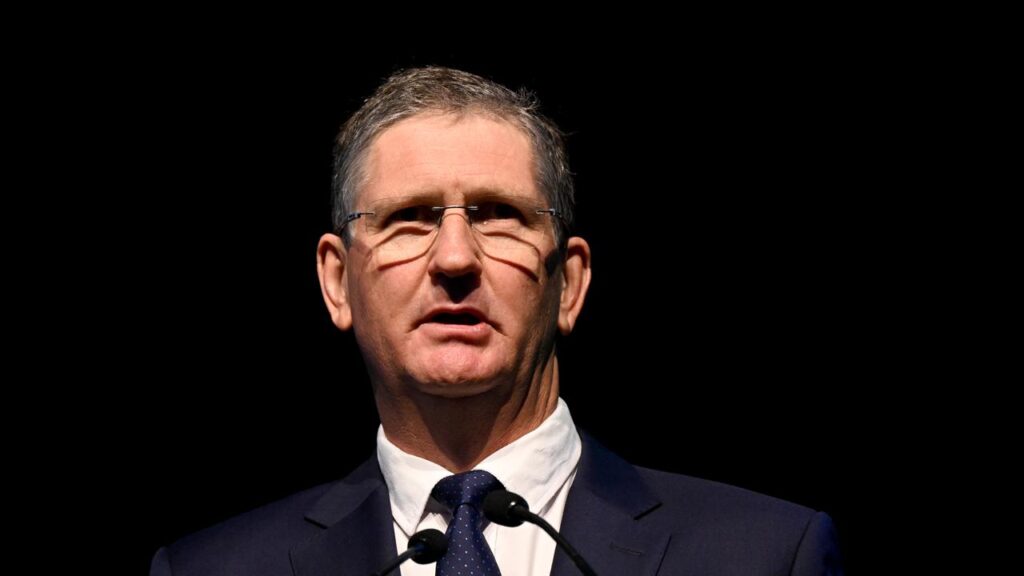 Lawrence Springborg, who was instrumental in creating the LNP, will step down as party president.
