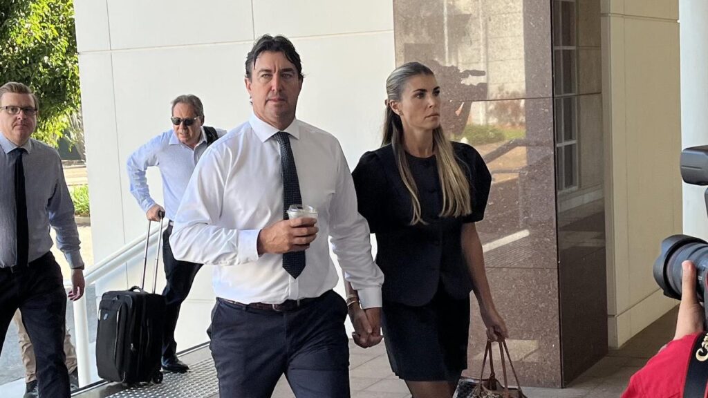 Matt Wright sought to delete things from a pilot’s phone after fatal crash, his trial has been told.
