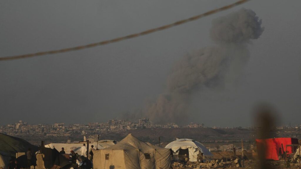 Israeli tanks have moved short distances towards the central and western parts of Gaza City.
