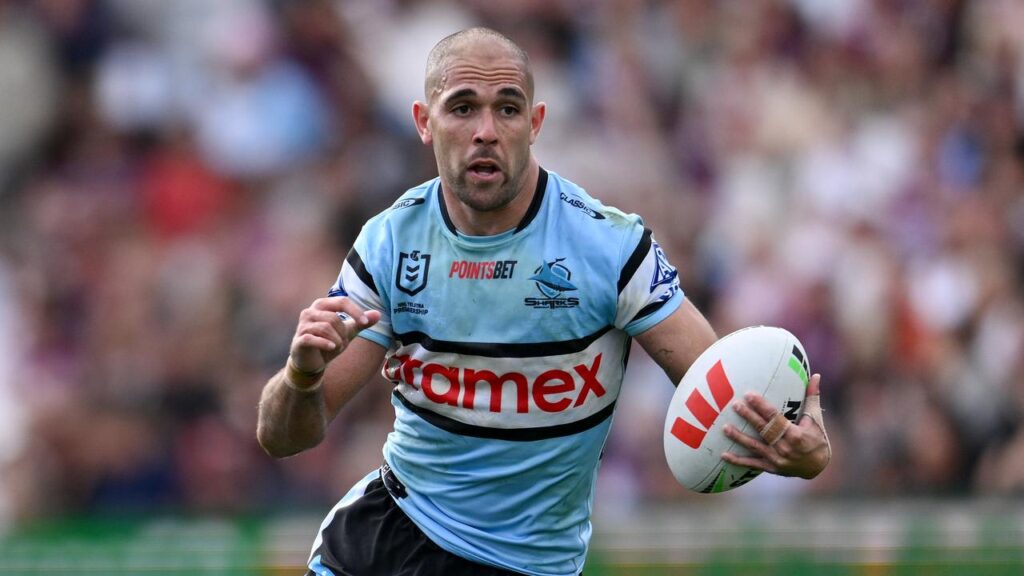 Will Kennedy says he wants to stay at Cronulla, playing down speculation about a switch to rugby.
