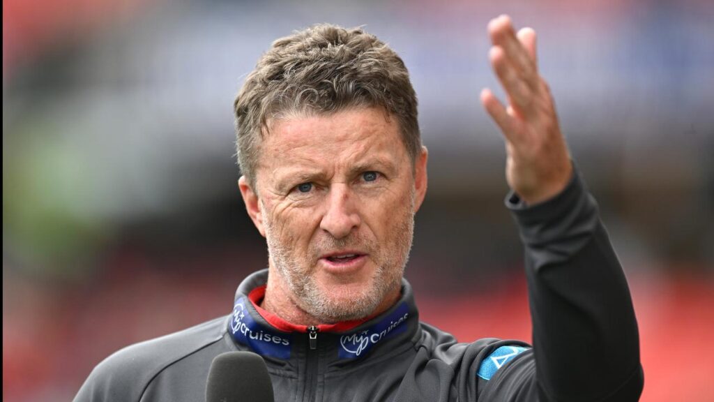 “The flag’s this way” … Damien Hardwick has coached Gold Coast to their first finals series.
