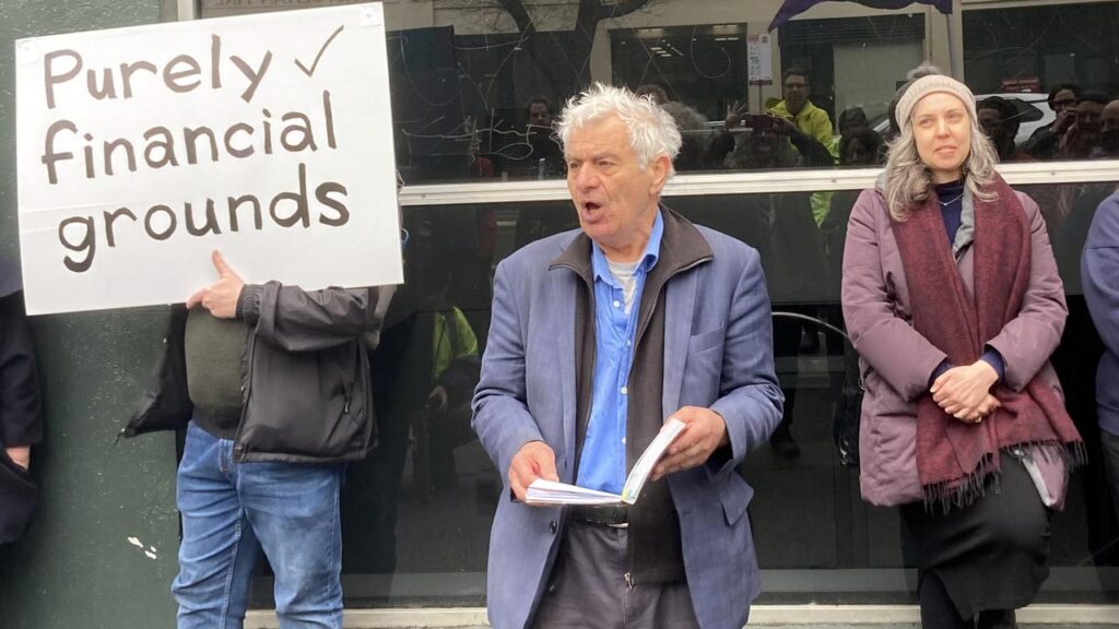 Supporters of Meanjin have protested against the closure of the literary journal after 85 years.