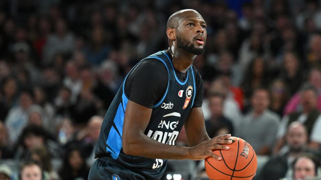 Milton Doyle has helped Melbourne United stay perfect after three games of the new NBL season.
