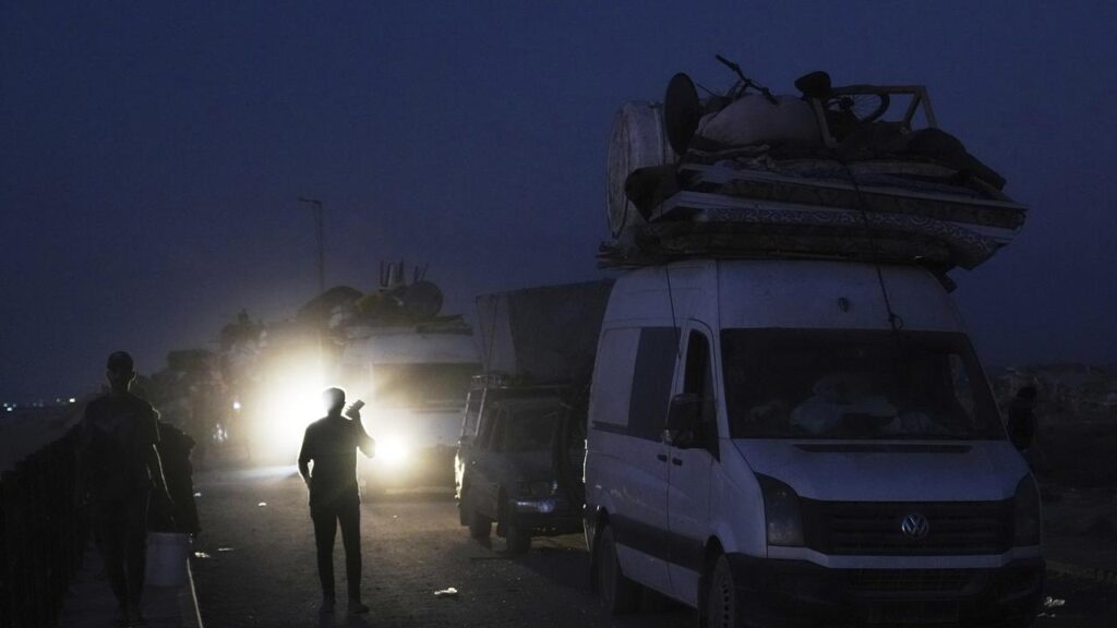 Columns of Palestinians leaving Gaza City have streamed towards the south and west.
