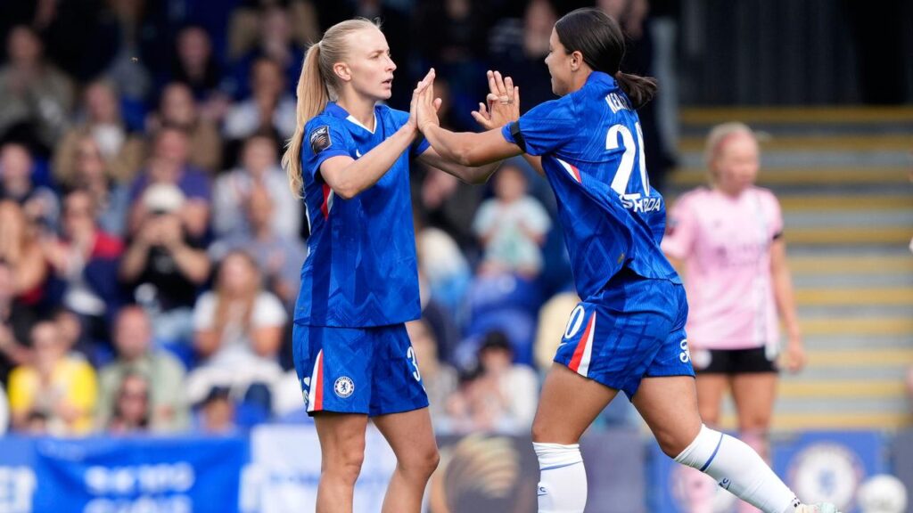 Sam Kerr gets welcomed on to the pitch for her first home game back for Chelsea since November 2023.
