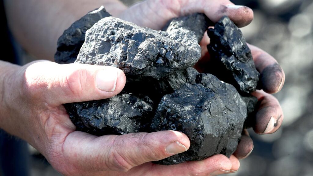 The nation’s resources workforce bounced back with almost 100 major mining and energy projects.
