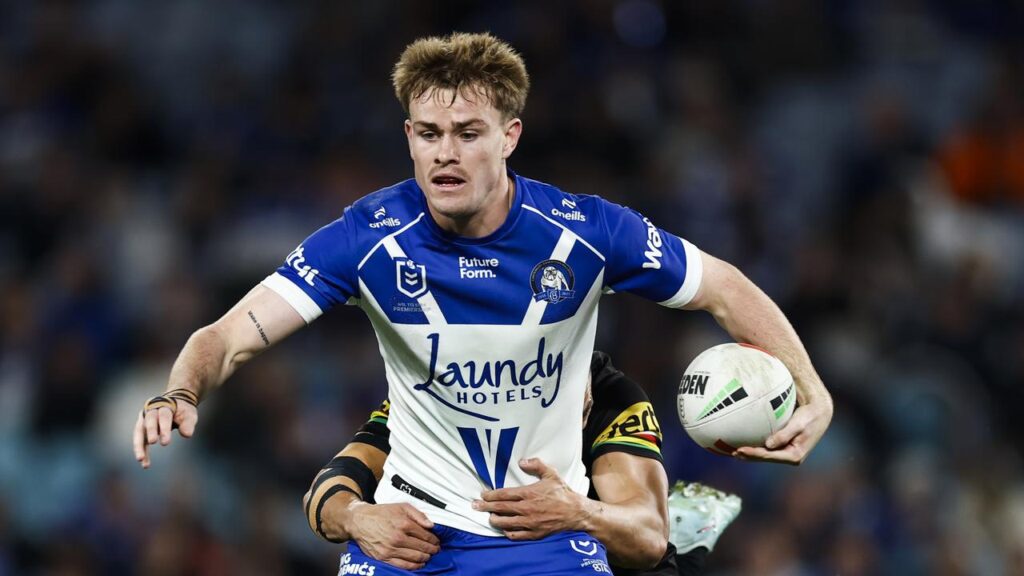 Lachlan Galvin (pic) and Toby Sexton will start in the halves for the Bulldogs against Penrith.
