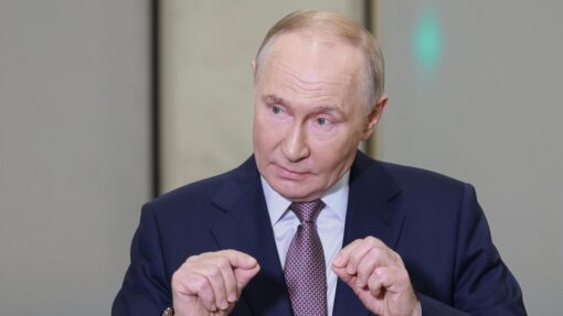 Putin defiant after Trump sanctions Russian oil majors Russia Putin