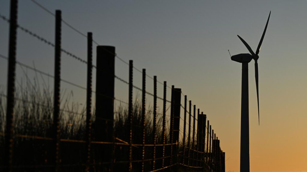 National environment law is failing both the environment and business, the government says.
