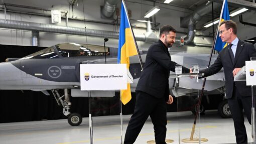 US imposes sanctions on two Russian oil companies Sweden Ukraine
