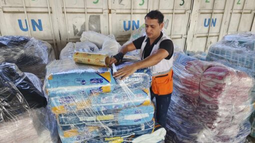 Concerns raised as US mulls new Gaza 'aid hubs' plan Israel Palestinians UN Refugees Explainer