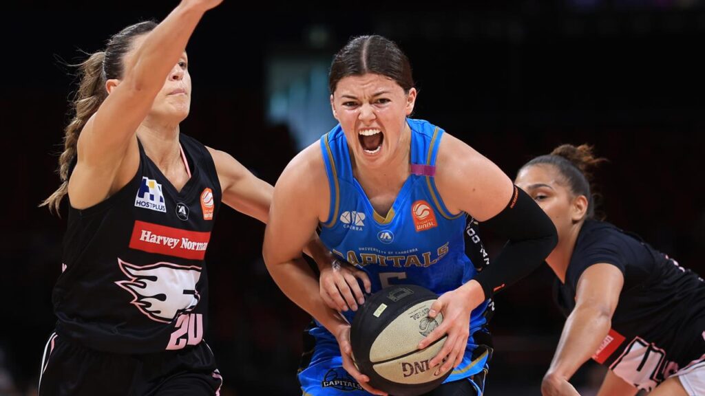 Jade Melbourne (c) says the WNBL is having a big impact on some WNBA players.