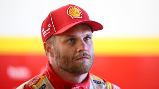 Photographers injured after huge Supercars crash SUPERCARS BATHURST 1000 TOP TEN SHOOTOUT