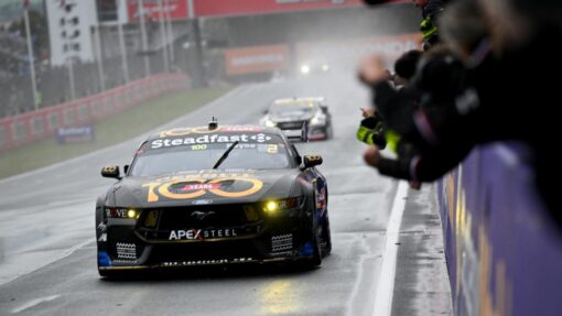 SUPERCARS BATHURST 1000