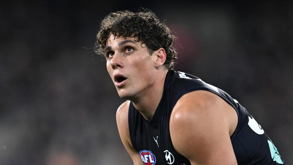 Carlton have rejected three first-round picks offered by Geelong for wantaway star Charlie Curnow.
