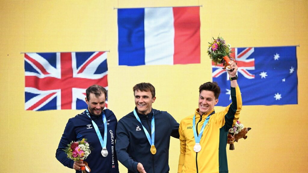 Nicolas Gestin is flanked by Ryan Westley and Australia’s Kaylen Bassett on the podium.
